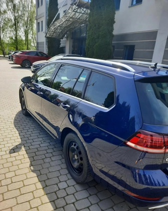 Volkswagen Golf cena 65000 przebieg: 182000, rok produkcji 2019 z Warszawa małe 56